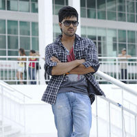 Ram Charan Teja - Untitled Gallery | Picture 23334